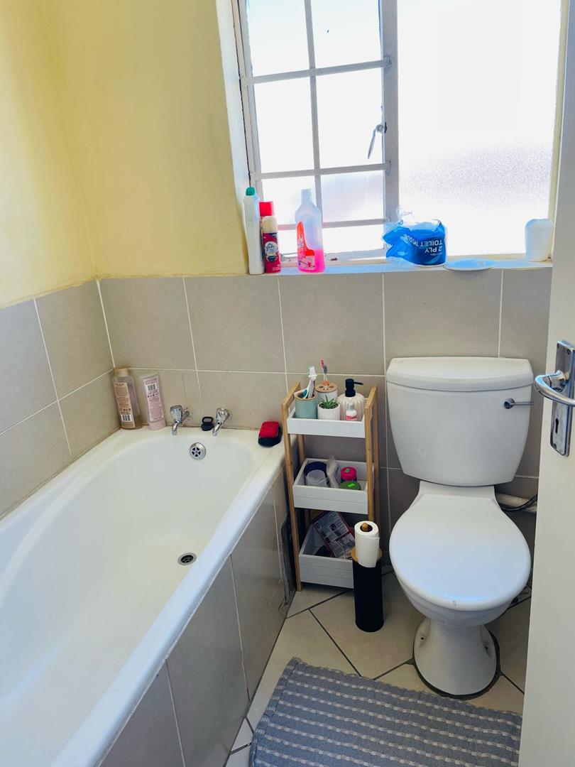 1 Bedroom Property for Sale in Rustenburg North West